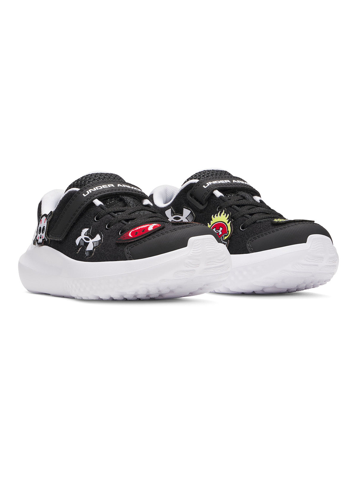 UA Surge 4 AC Patches Zapatilla negro para niño