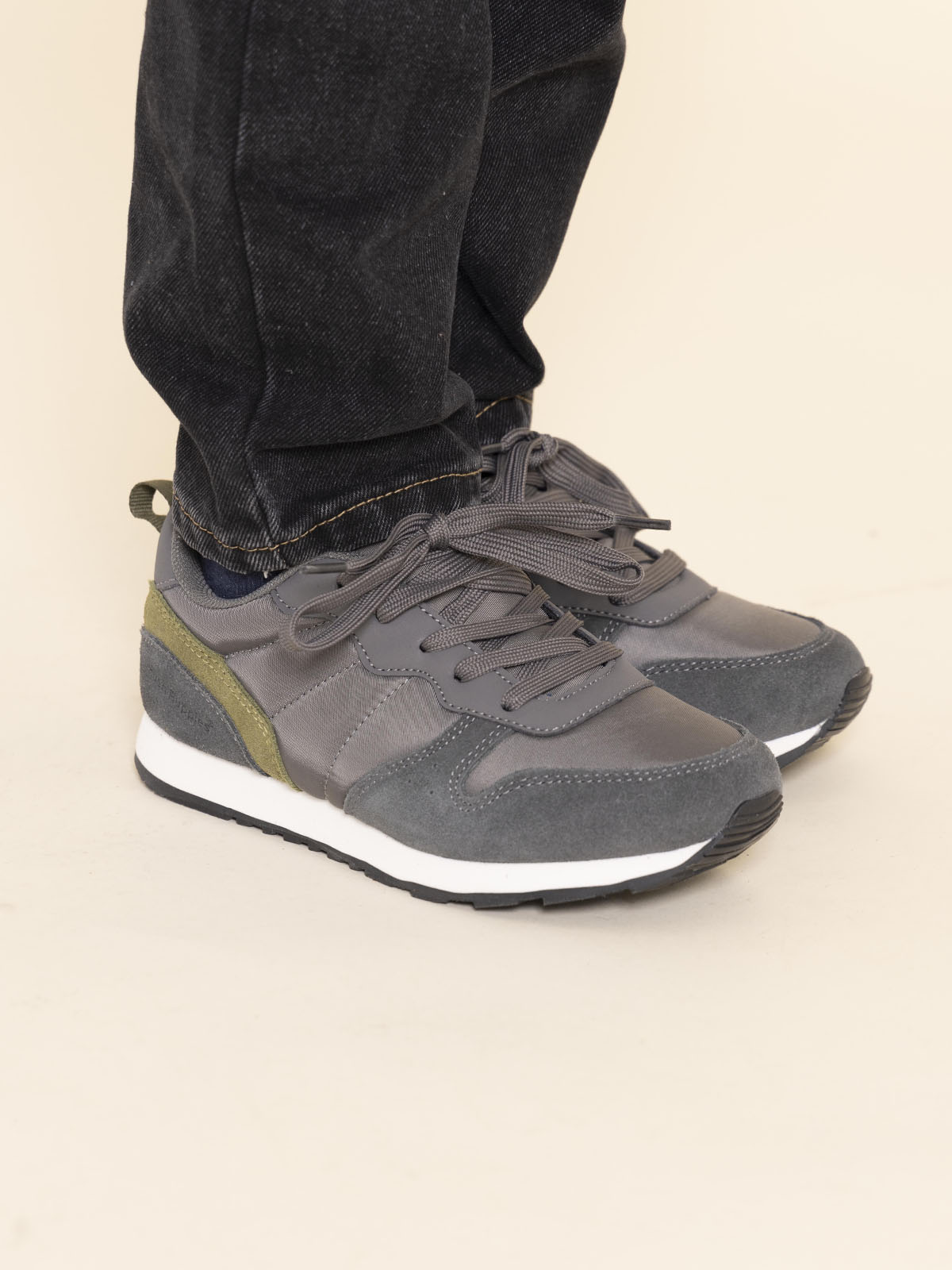 Zapatilla Niño Janet-K Gris