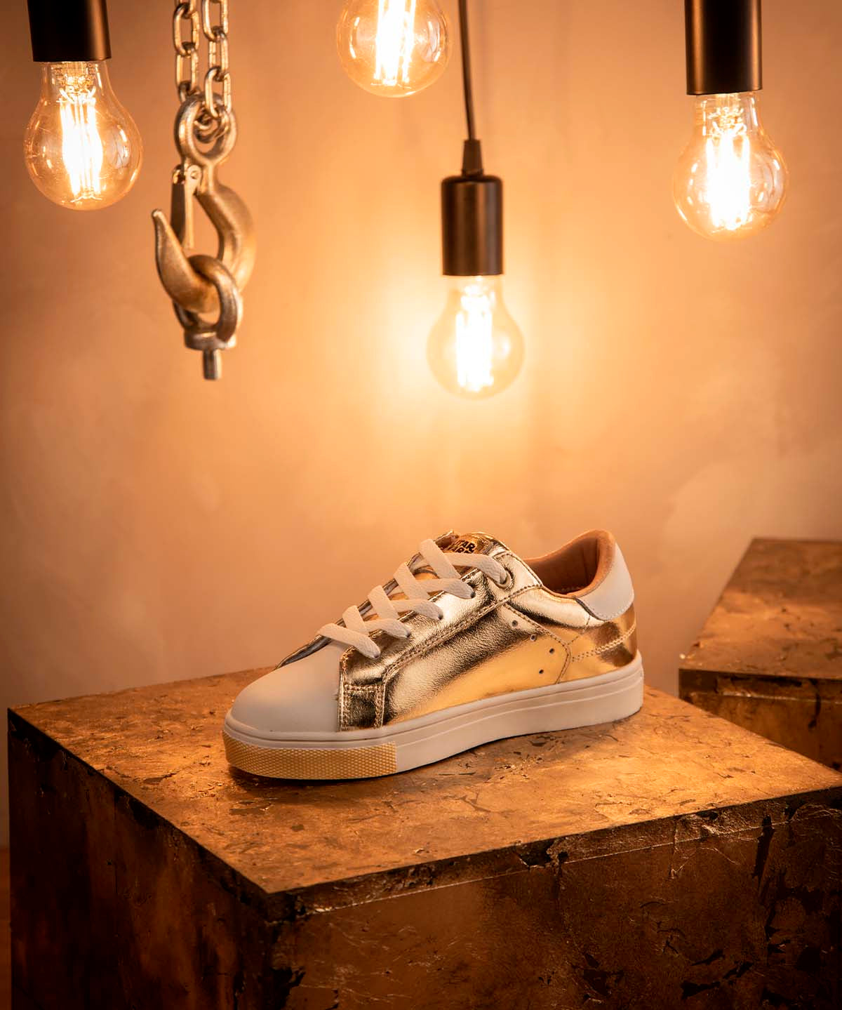 Zapatilla Niña C-3PO Metalizado
