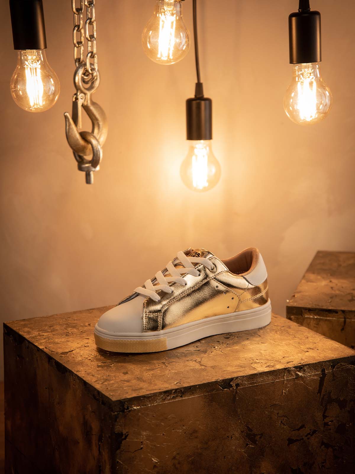 Zapatilla Niña C-3PO Metalizado